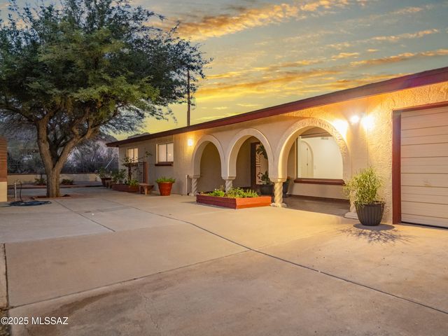 6021 S Arrowhead Lane, Tucson, AZ 85746