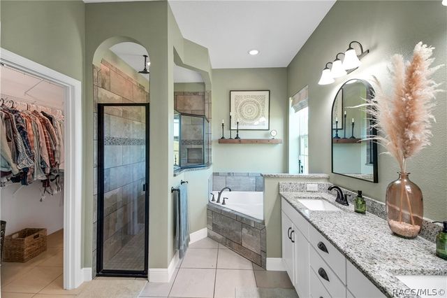 10757 County Road 223 Road, Oxford, FL 34484