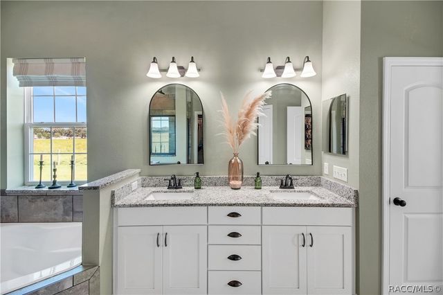 10757 County Road 223 Road, Oxford, FL 34484