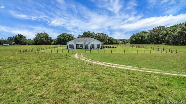10757 County Road 223 Road, Oxford, FL 34484