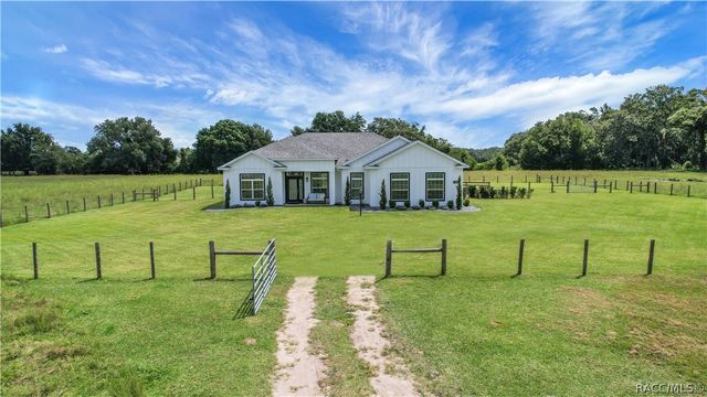 10757 County Road 223 Road, Oxford, FL 34484