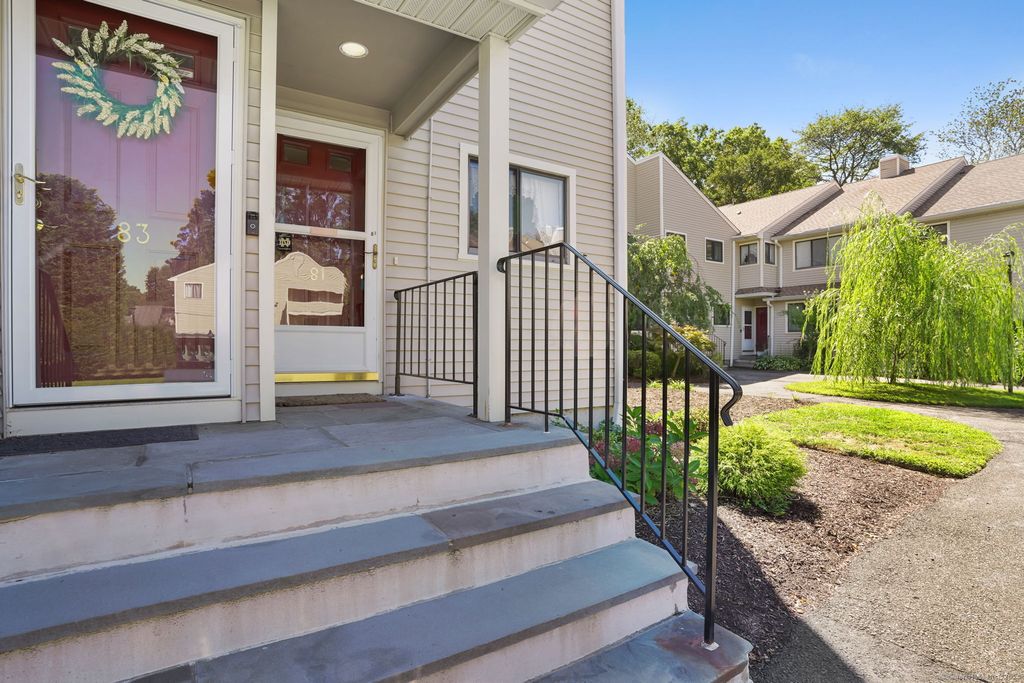 81 Lance Circle 81, Bridgeport, CT 06606