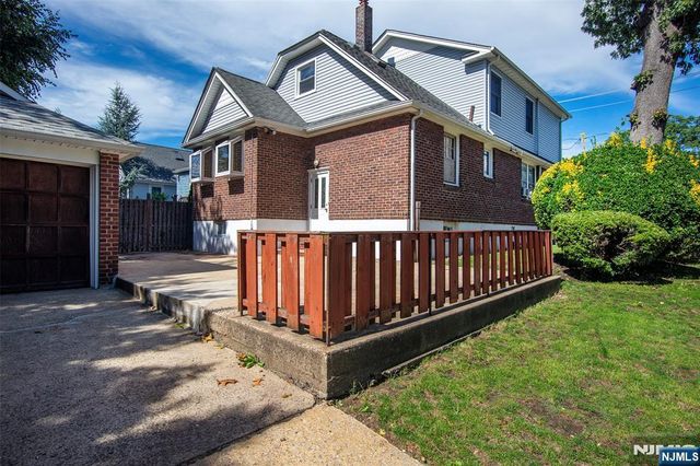 245 Manhattan Terrace, Dumont, NJ 07628
