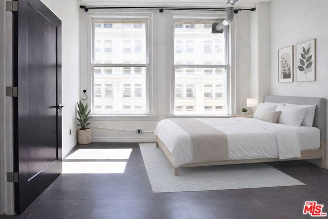 215 W 7th Street 907, Los Angeles, CA 90014