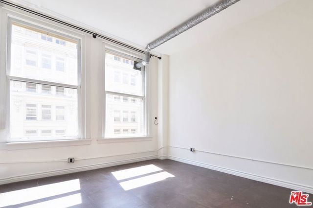 215 W 7th Street 907, Los Angeles, CA 90014