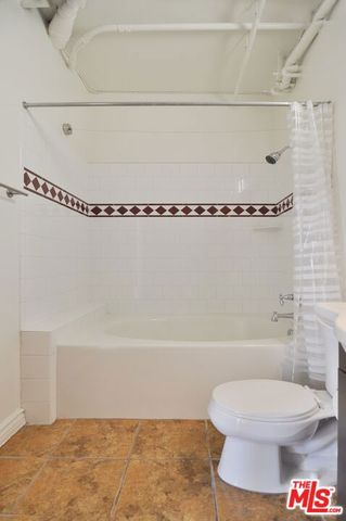 215 W 7th Street 907, Los Angeles, CA 90014