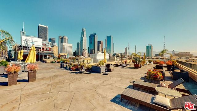 215 W 7th Street 907, Los Angeles, CA 90014