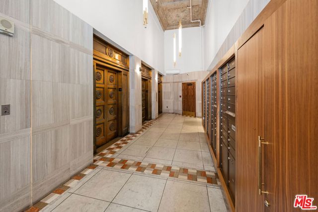 215 W 7th Street 907, Los Angeles, CA 90014