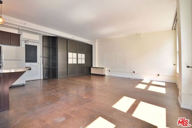 215 W 7th Street 907, Los Angeles, CA 90014