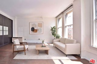 215 W 7th Street 907, Los Angeles, CA 90014