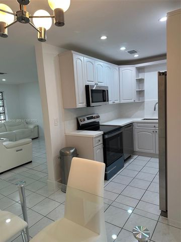 3225 SW 94th Ave, Miami, FL 33165