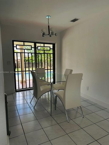 3225 SW 94th Ave, Miami, FL 33165