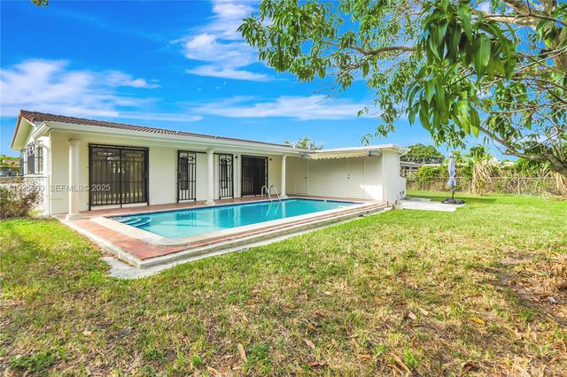 3225 SW 94th Ave, Miami, FL 33165