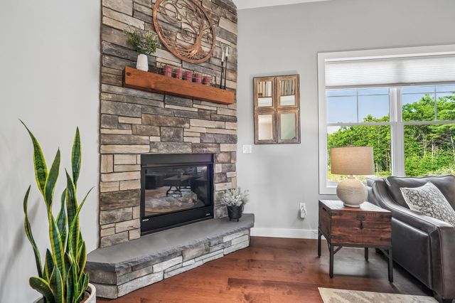 18 Sunrise Circle, Auburn, NH 03032