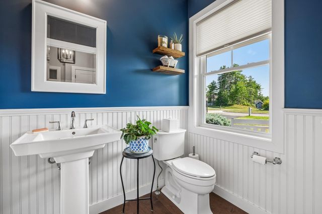 18 Sunrise Circle, Auburn, NH 03032