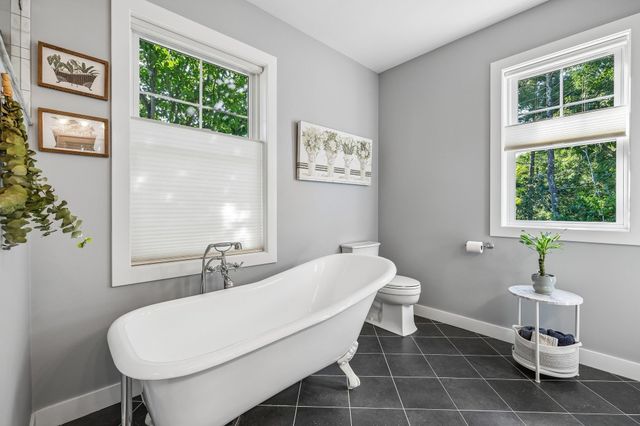 18 Sunrise Circle, Auburn, NH 03032
