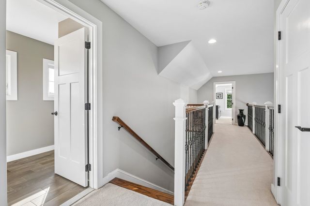 18 Sunrise Circle, Auburn, NH 03032