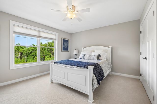 18 Sunrise Circle, Auburn, NH 03032