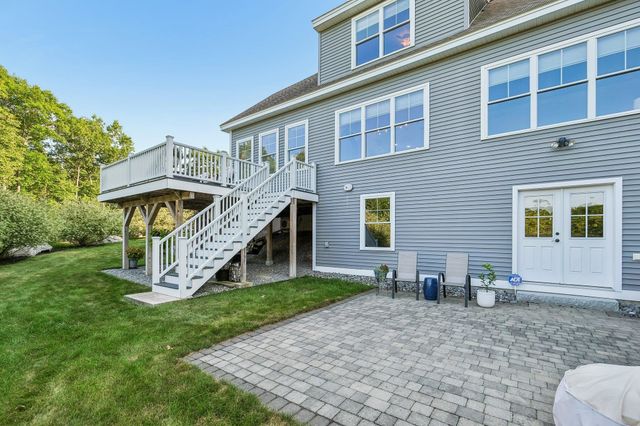 18 Sunrise Circle, Auburn, NH 03032