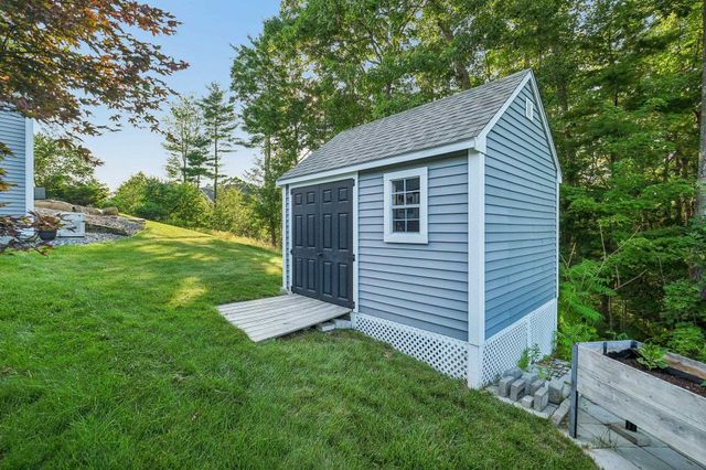 18 Sunrise Circle, Auburn, NH 03032