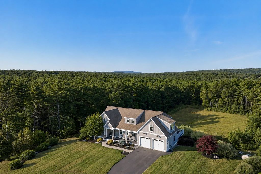 18 Sunrise Circle, Auburn, NH 03032