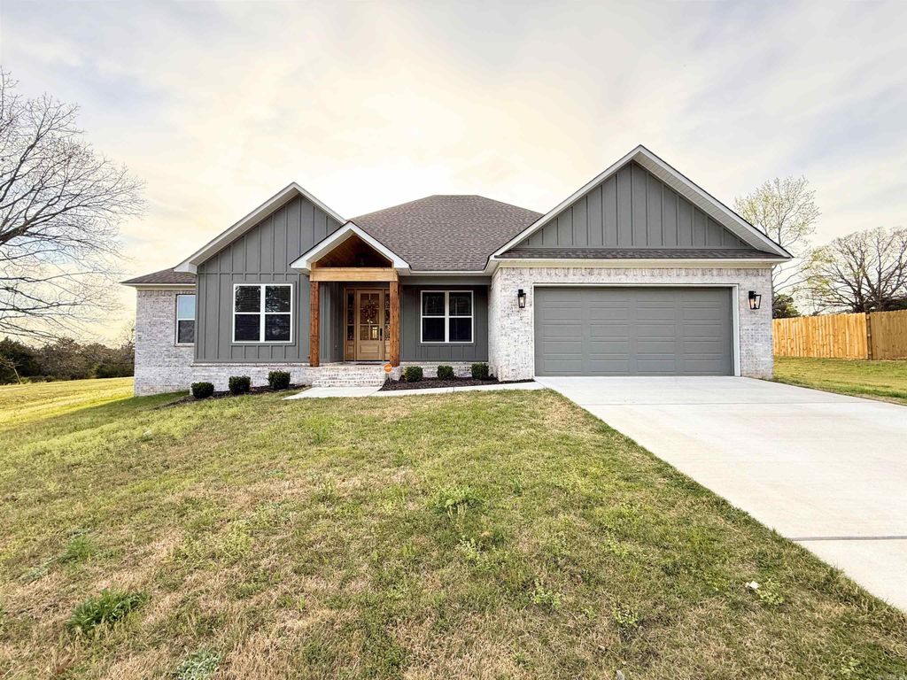 50 Lieblong Road, Greenbrier, AR 72058