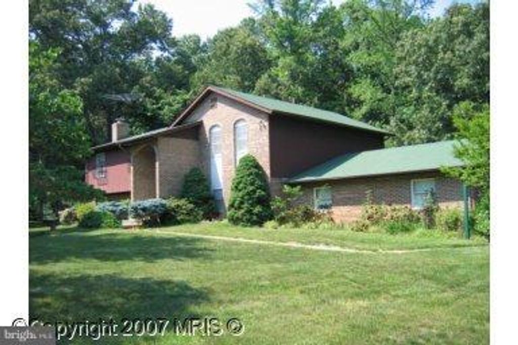 8670 NORMAN DR, White Plains, MD 20695