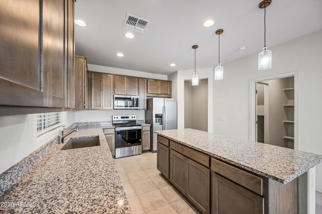 17566 W SAN JUAN Avenue, Litchfield Park, AZ 85340