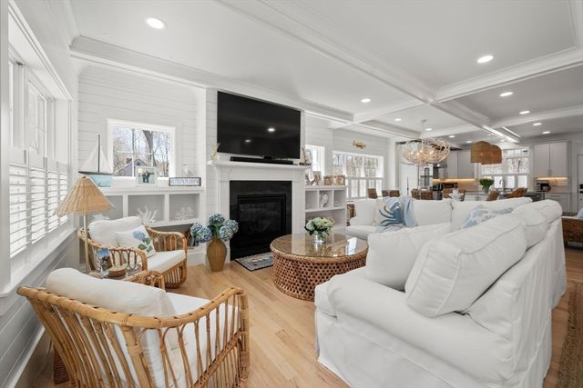 1014 Route 6a, Yarmouth, MA 02675