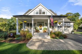 1014 Route 6a, Yarmouth, MA 02675