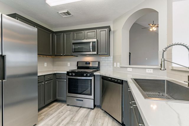 18507 Shadow Line Court 18, Katy, TX 77449