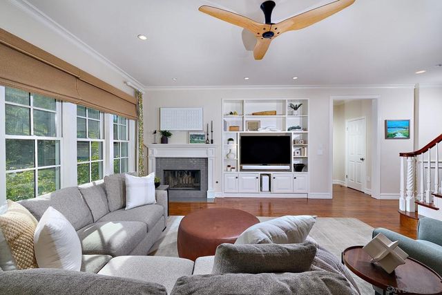 10154 Pinecastle St, San Diego, CA 92131