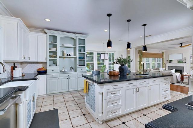 10154 Pinecastle St, San Diego, CA 92131