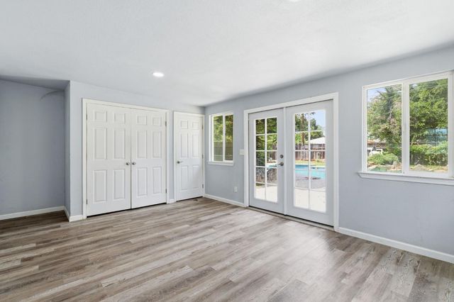27341 Parkwood Avenue, Madera, CA 93637