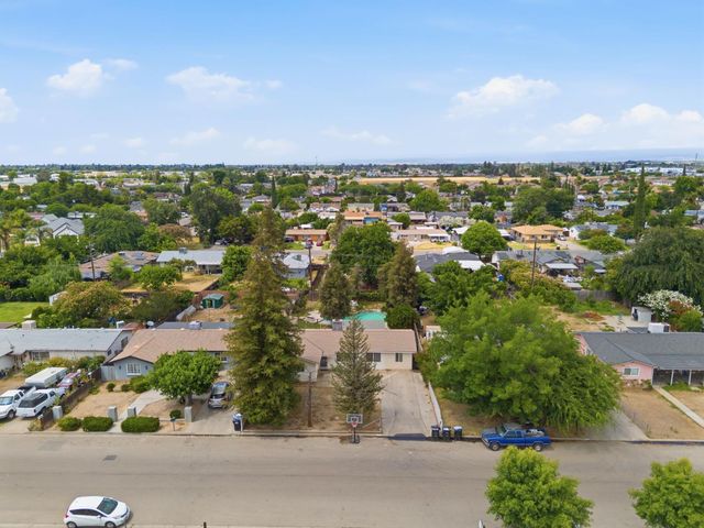27341 Parkwood Avenue, Madera, CA 93637