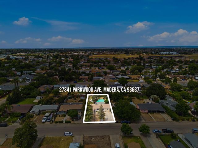 27341 Parkwood Avenue, Madera, CA 93637