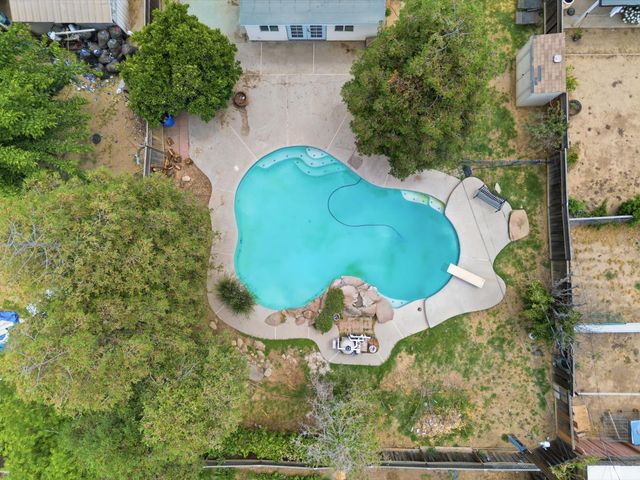 27341 Parkwood Avenue, Madera, CA 93637