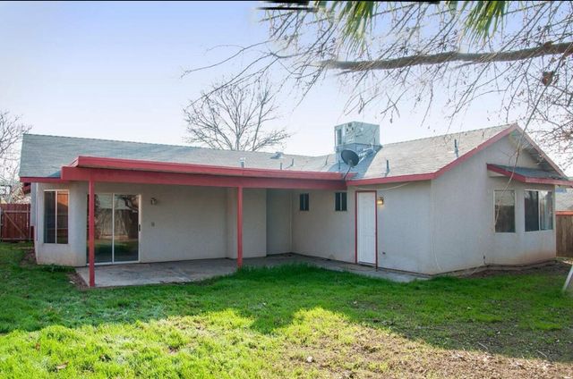 125 N Martin Street, Porterville, CA 93257