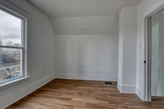 1812 W Nora Ave, Spokane, WA 99205