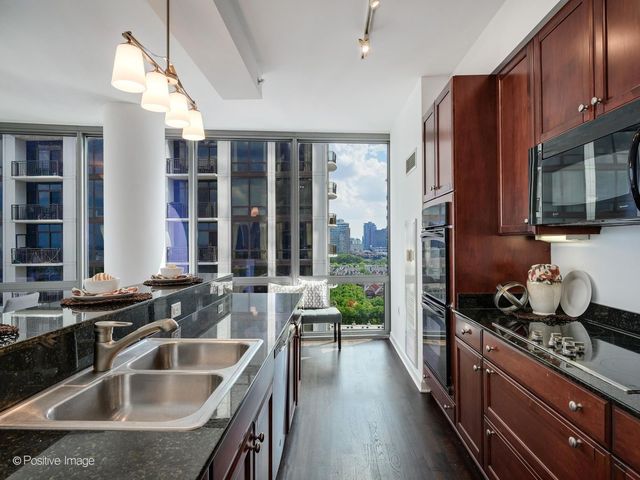 1235 S Prairie Avenue 1404, Chicago, IL 60605