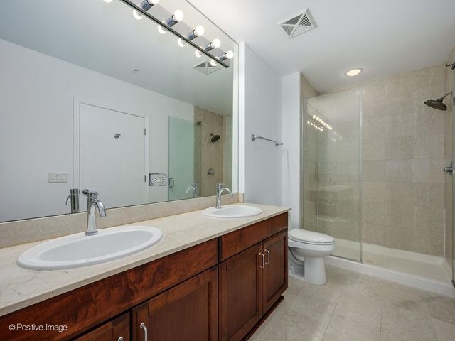 1235 S Prairie Avenue 1404, Chicago, IL 60605