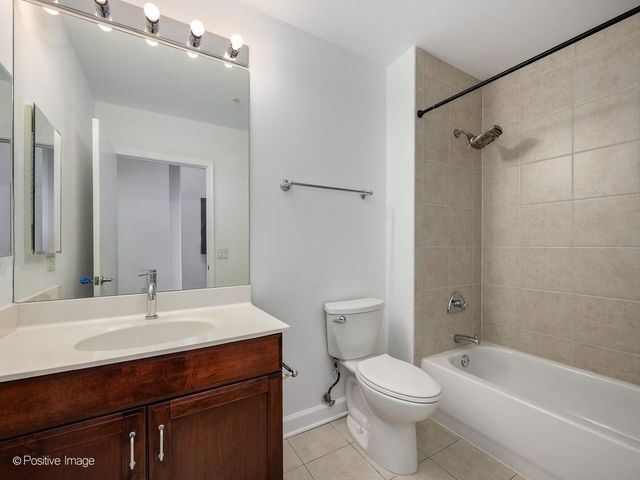1235 S Prairie Avenue 1404, Chicago, IL 60605