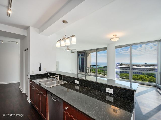 1235 S Prairie Avenue 1404, Chicago, IL 60605