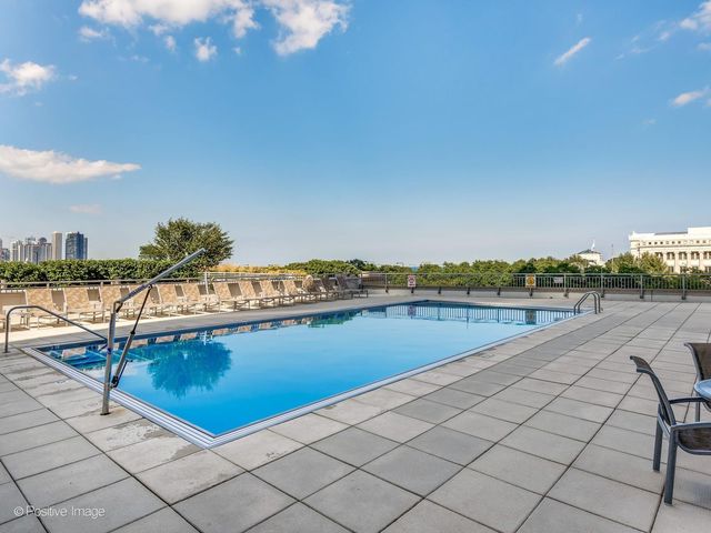 1235 S Prairie Avenue 1404, Chicago, IL 60605