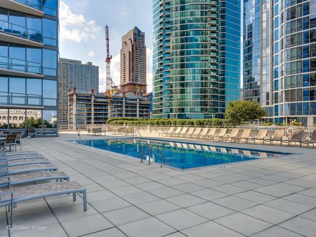 1235 S Prairie Avenue 1404, Chicago, IL 60605