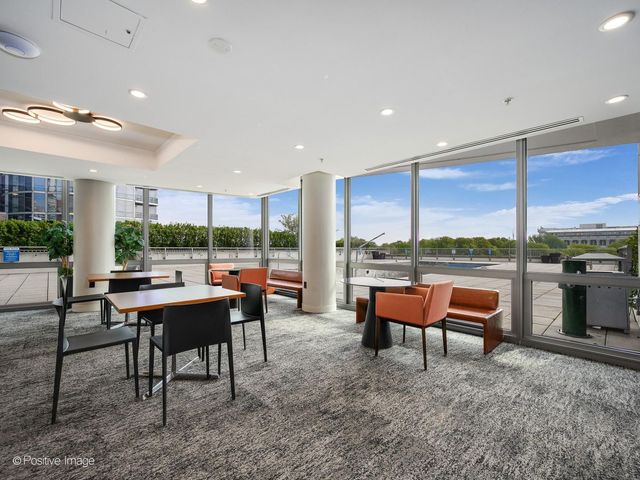 1235 S Prairie Avenue 1404, Chicago, IL 60605