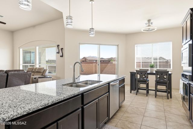 1385 N Blazing Saddle Road, Vail, AZ 85641
