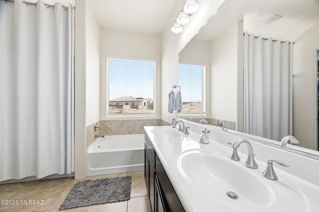 1385 N Blazing Saddle Road, Vail, AZ 85641
