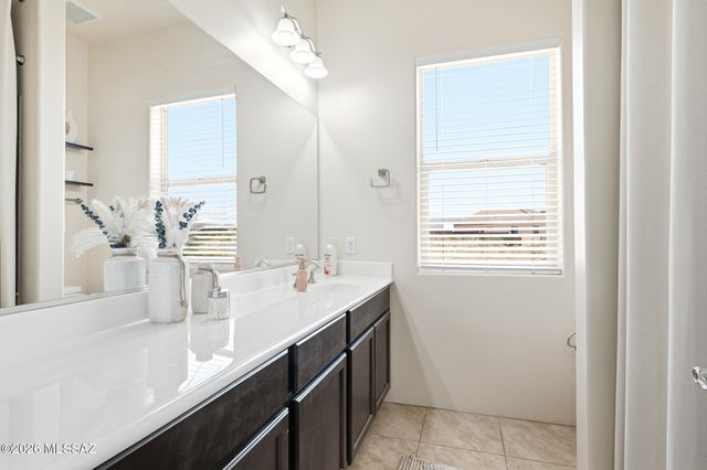 1385 N Blazing Saddle Road, Vail, AZ 85641