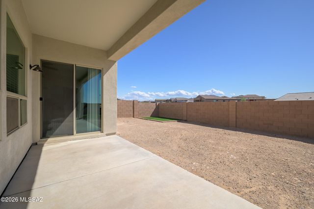 1385 N Blazing Saddle Road, Vail, AZ 85641